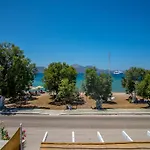 Papikinou Bay